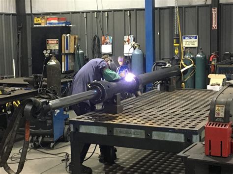 Hamilton’s Custom Metal Fabrication Shop 